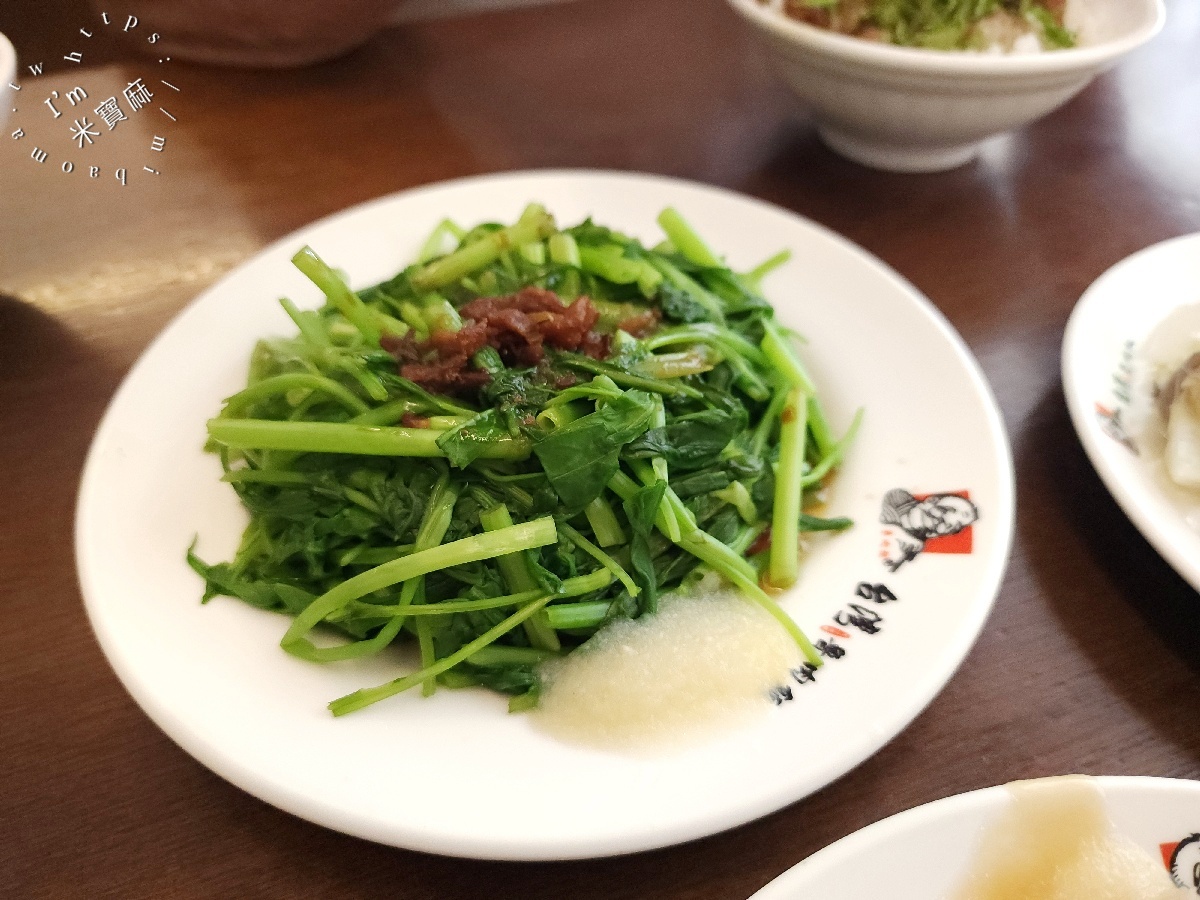 台灣魯肉飯｜板橋美食，魯肉飯配滷菜小吃，在地人也會吃的古早味