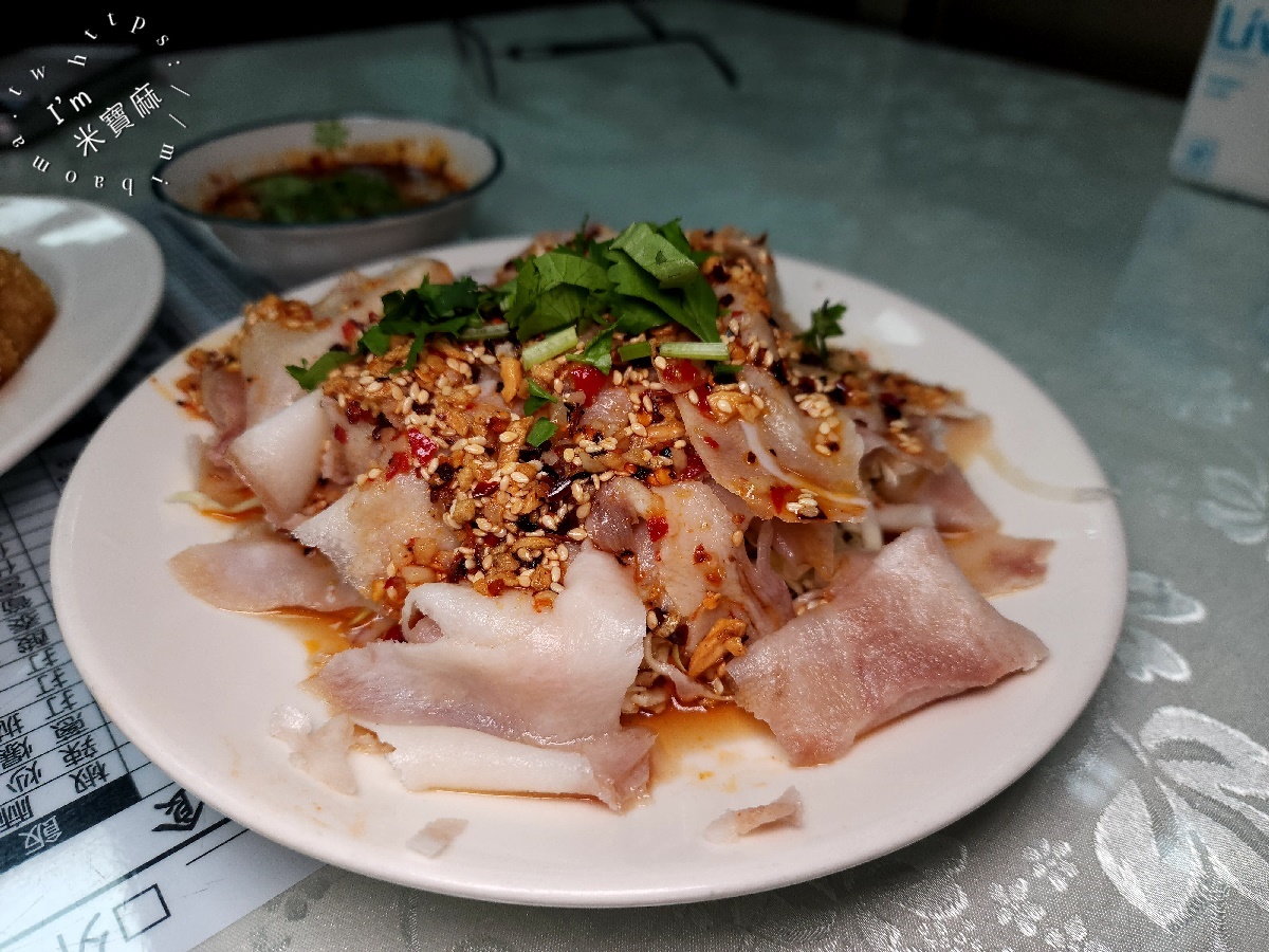 湘園美食┃中和華新街美食。異國風味輕鬆品嘗，多項熱炒選擇!一個人來或聚餐都可以!