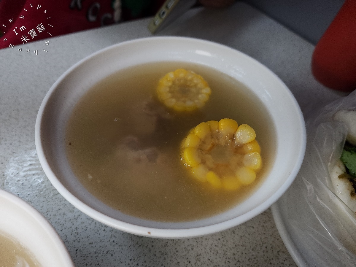 藍家割包｜公館美食，米其林必比登推薦，台大週邊必吃銷魂割包與暖胃四神湯！