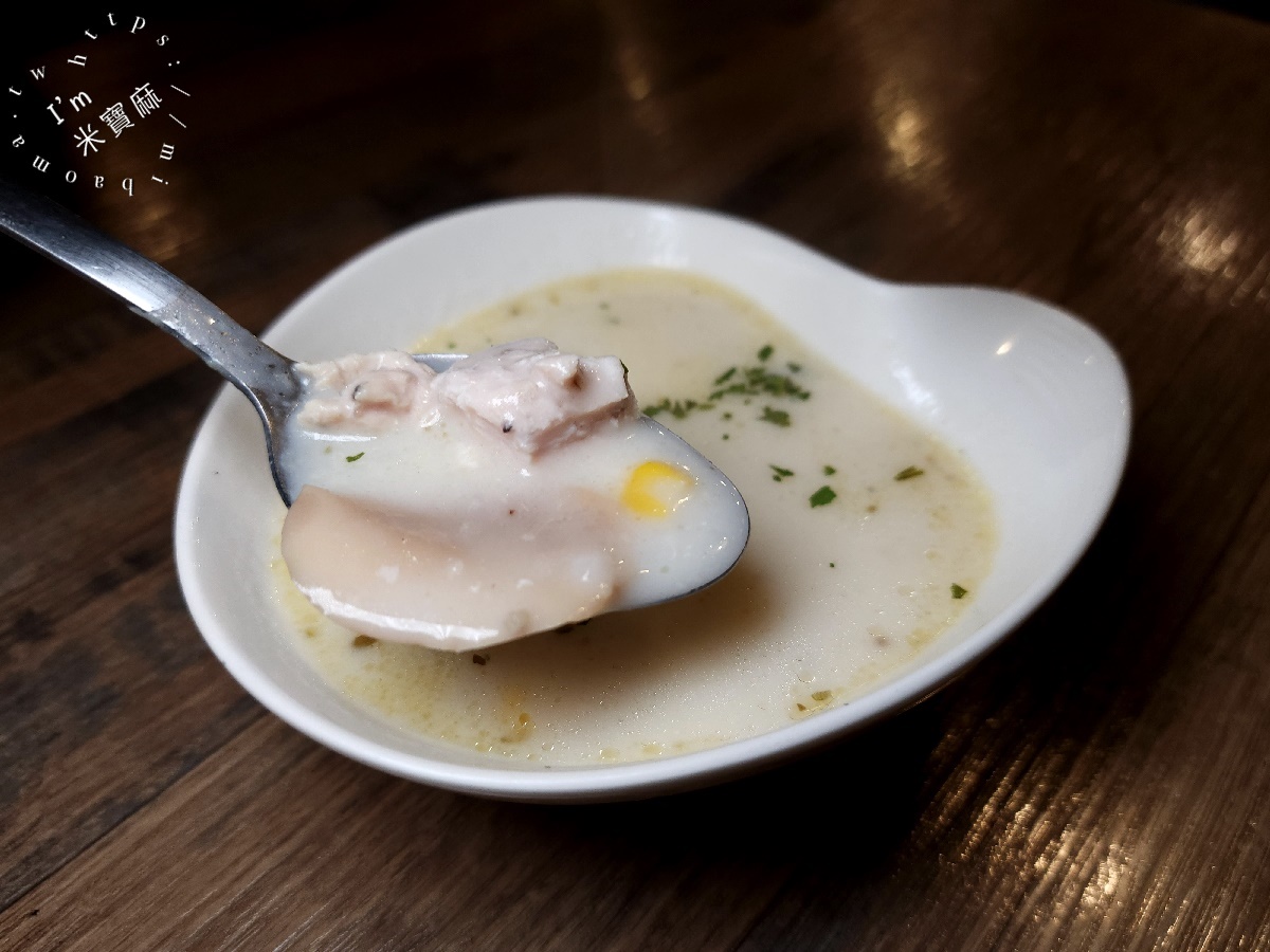 愛沐義麵屋┃興南夜市美食。多口味義大利麵，搭配套餐更豐富