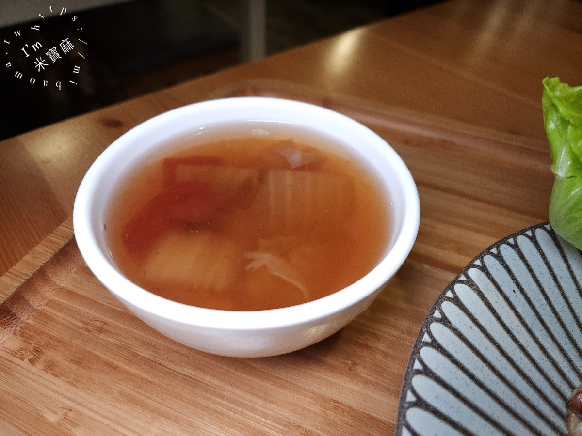 原粹蔬食作|新店美食,純素漢堡、鍋物、燉飯,健康美味不踩雷! 原粹蔬食作|新店美食,純素漢堡、鍋物、燉飯,健康美味不踩雷!