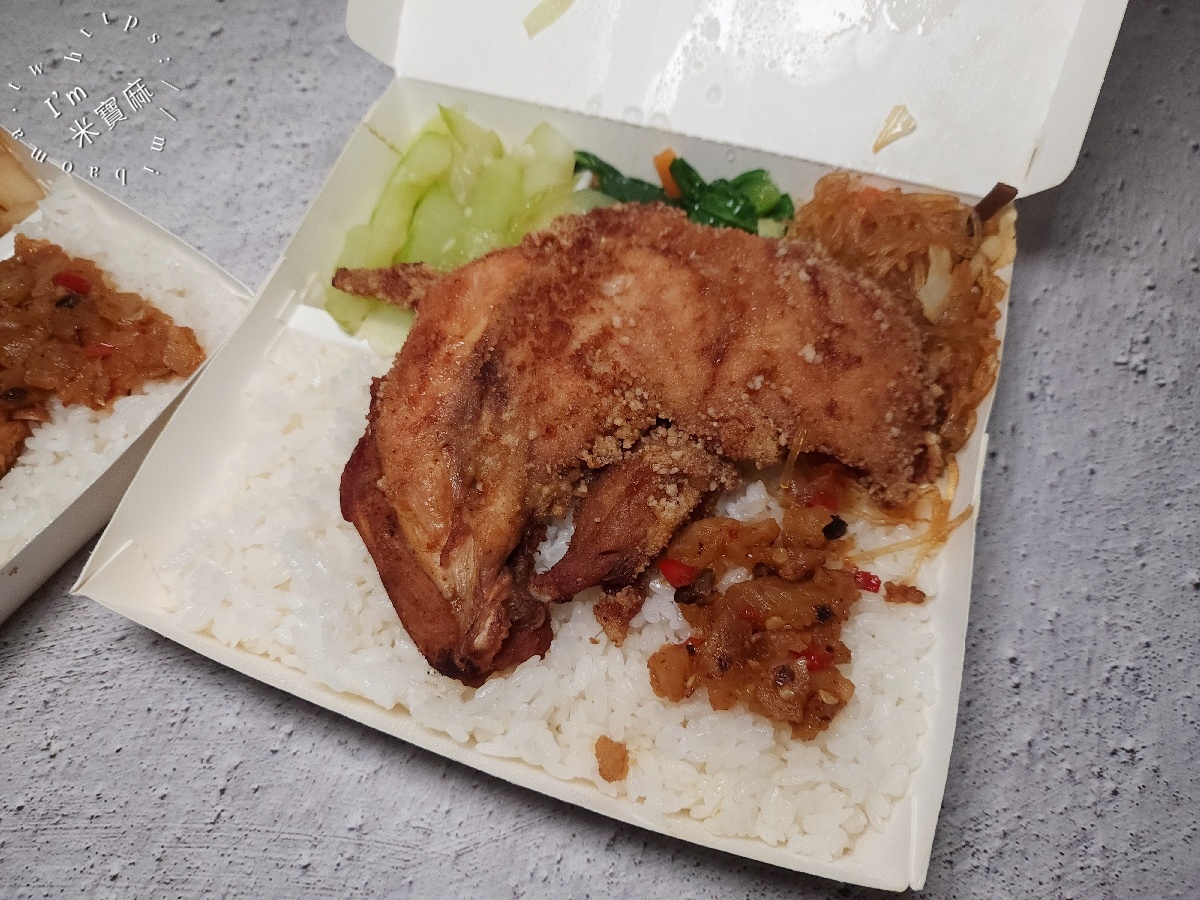 林立食堂｜板橋府中站30年老字號便當店，排骨、雞排飯的傳統好味道！