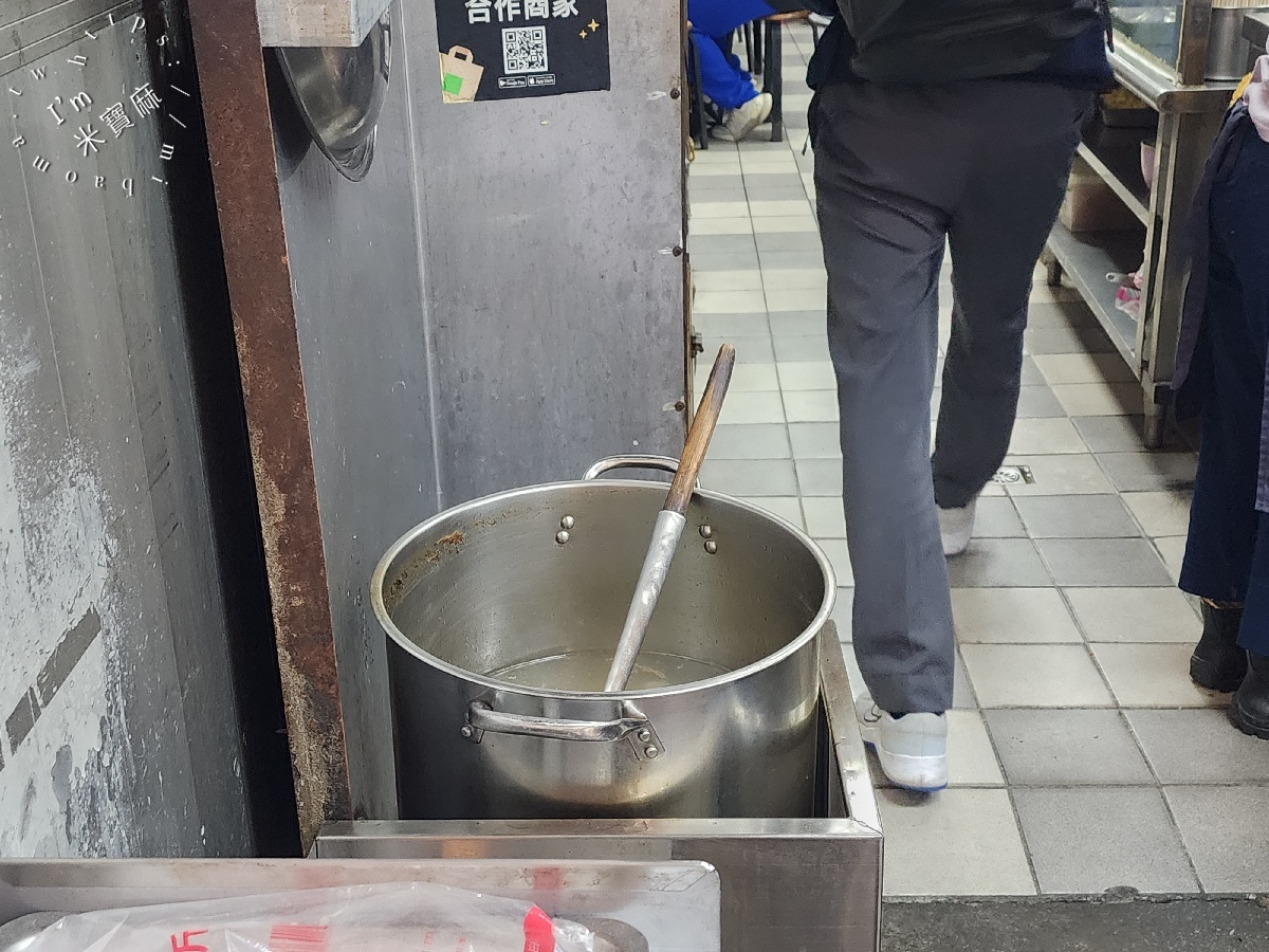 林立食堂｜板橋府中站30年老字號便當店，排骨、雞排飯的傳統好味道！