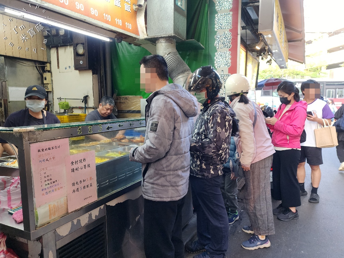 林立食堂｜板橋府中站30年老字號便當店，排骨、雞排飯的傳統好味道！