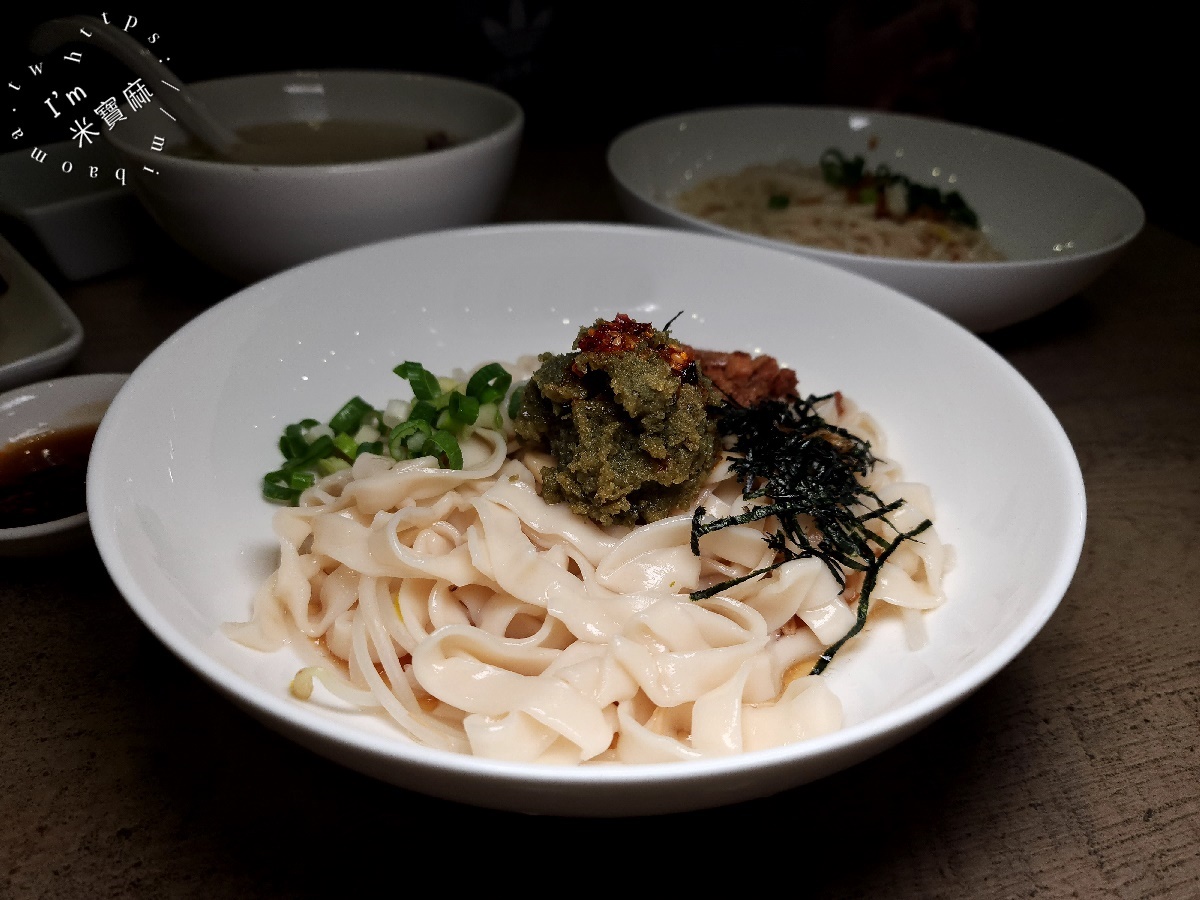 永和麵担仔┃中和廟口美食。多口味創新乾拌麵必吃、滷味小菜也很正點!