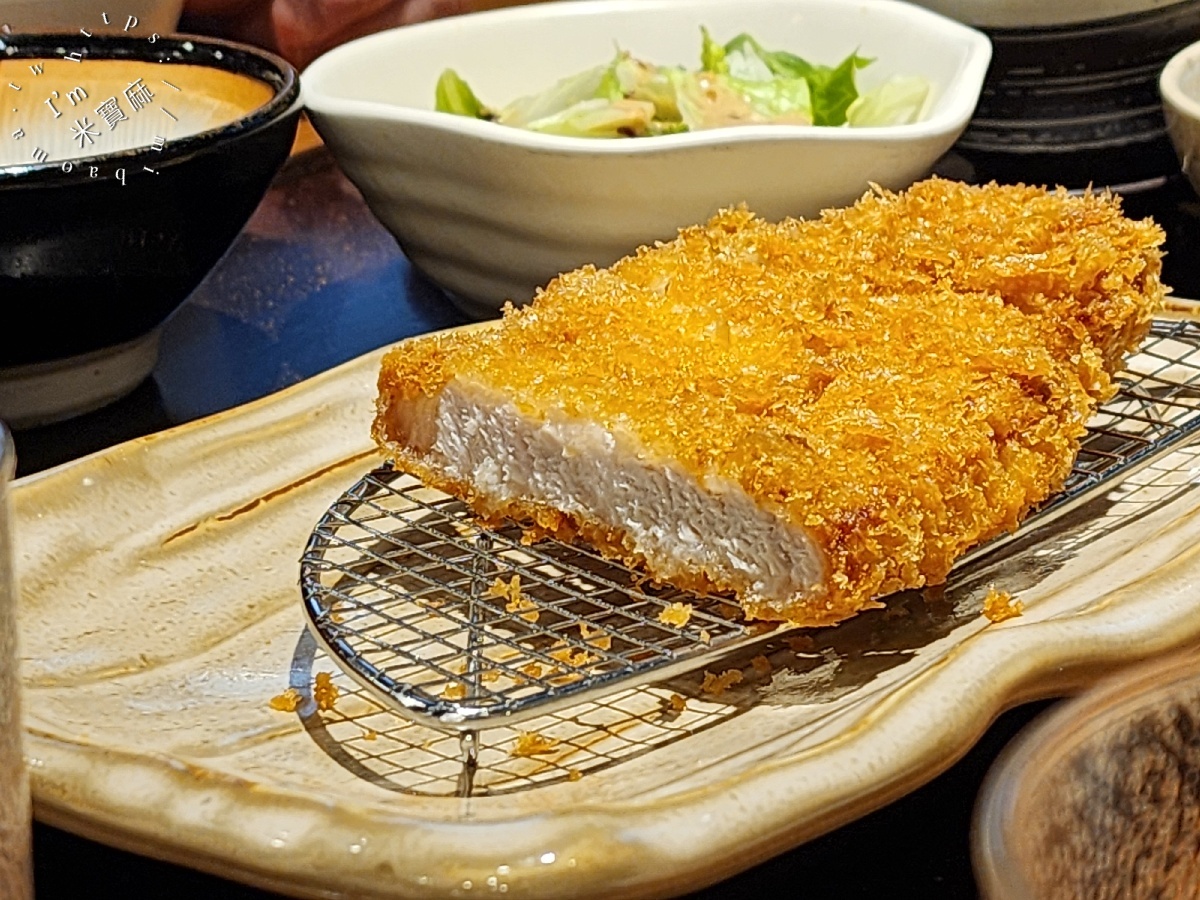 YAYOI彌生軒 板橋車站店｜板橋環球美食，日式定食一次吃三種！炸豬排、豪華煮、鰻魚三吃都好滿足