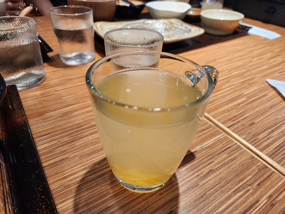 YAYOI彌生軒 板橋車站店｜板橋環球美食，日式定食一次吃三種！炸豬排、豪華煮、鰻魚三吃都好滿足