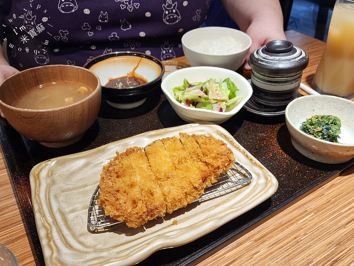 YAYOI彌生軒 板橋車站店｜板橋環球美食，日式定食一次吃三種！炸豬排、豪華煮、鰻魚三吃都好滿足