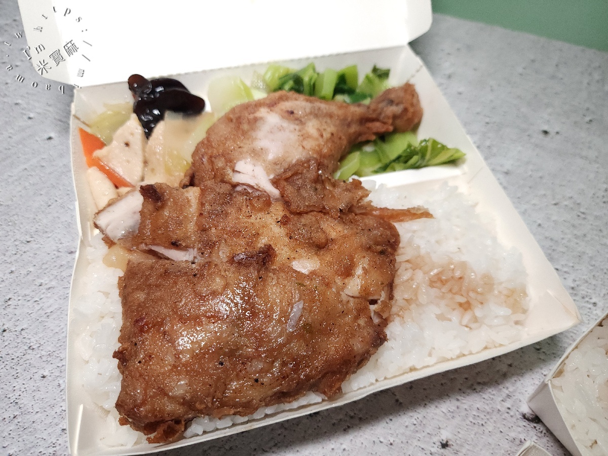 東大便當|中和連城路人氣便當,炸排骨、雞排、雞腿通通有,在地老饕口袋名單 東大便當|中和連城路人氣便當,炸排骨、雞排、雞腿通通有,在地老饕口袋名單