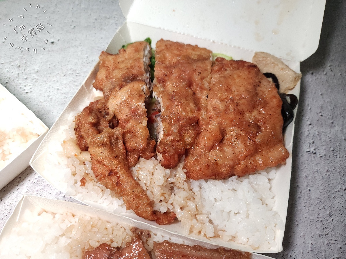 東大便當|中和連城路人氣便當,炸排骨、雞排、雞腿通通有,在地老饕口袋名單 東大便當|中和連城路人氣便當,炸排骨、雞排、雞腿通通有,在地老饕口袋名單