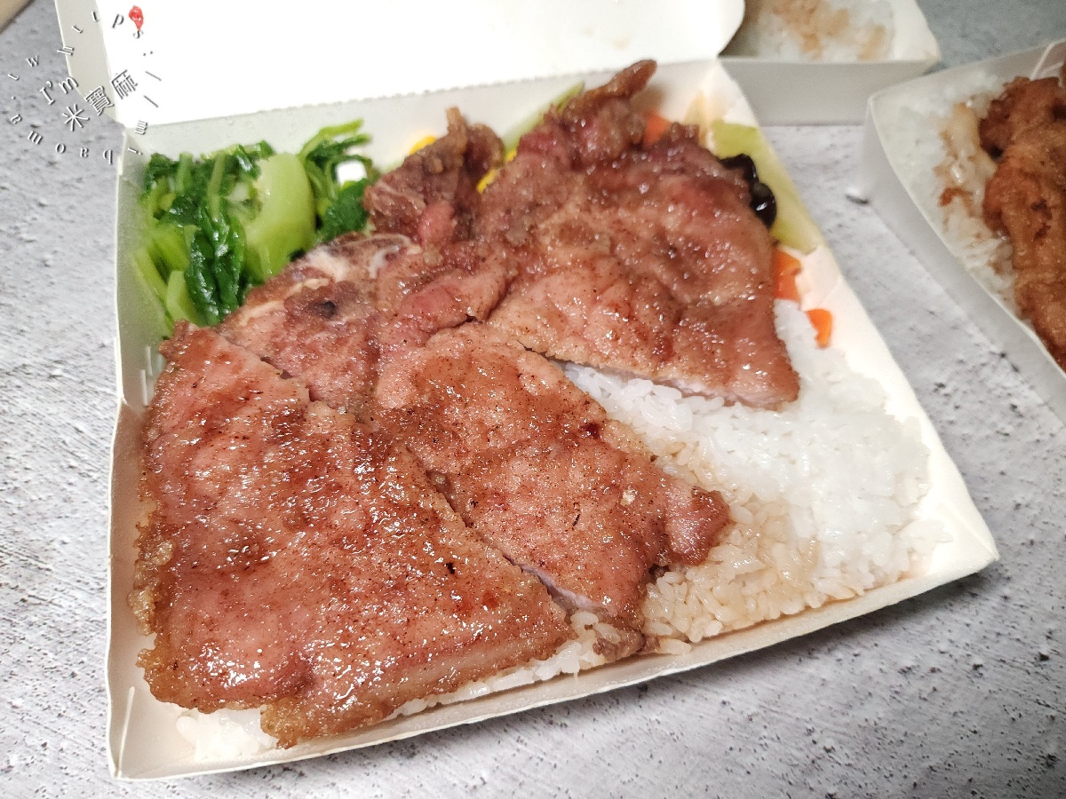 東大便當|中和連城路人氣便當,炸排骨、雞排、雞腿通通有,在地老饕口袋名單 東大便當|中和連城路人氣便當,炸排骨、雞排、雞腿通通有,在地老饕口袋名單