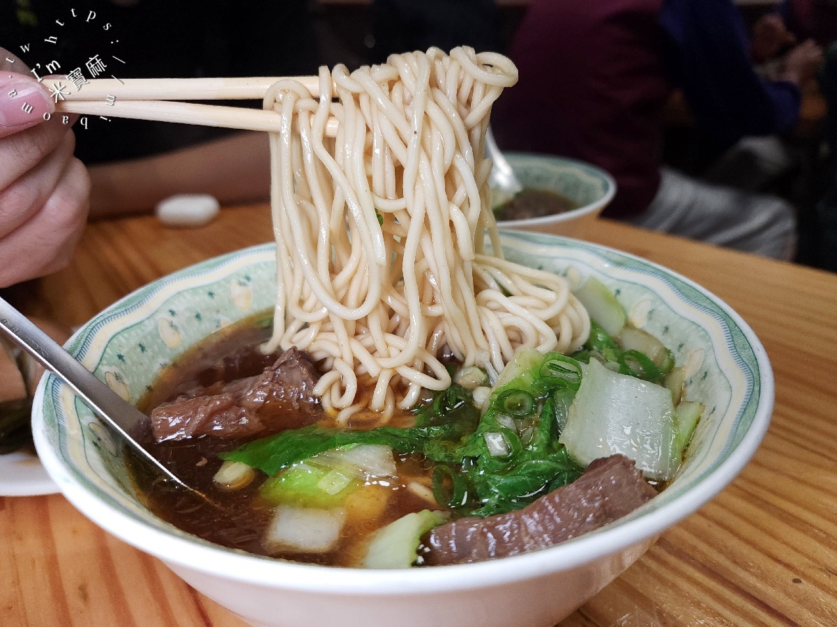 網站近期文章：老黃原汁牛肉麵｜永和頂溪牛肉麵，在地30年老味道，湯頭淡雅、牛肉厚實帶嫰