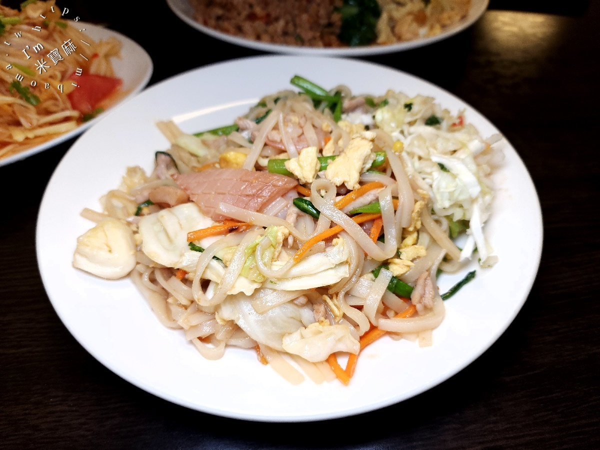 林里南洋風味小吃┃新店大豐路美食。紹子湯麵、印度甩餅、打拋豬肉飯都吃得到