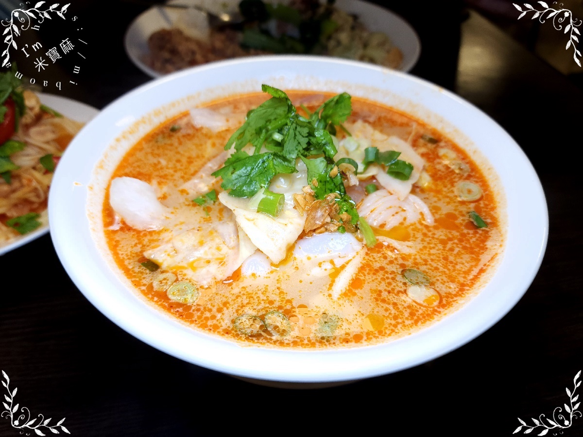 林里南洋風味小吃┃新店大豐路美食。紹子湯麵、印度甩餅、打拋豬肉飯都吃得到