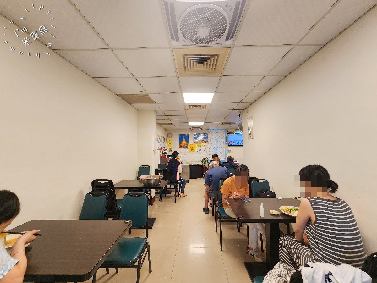 林里南洋風味小吃┃新店大豐路美食。紹子湯麵、印度甩餅、打拋豬肉飯都吃得到