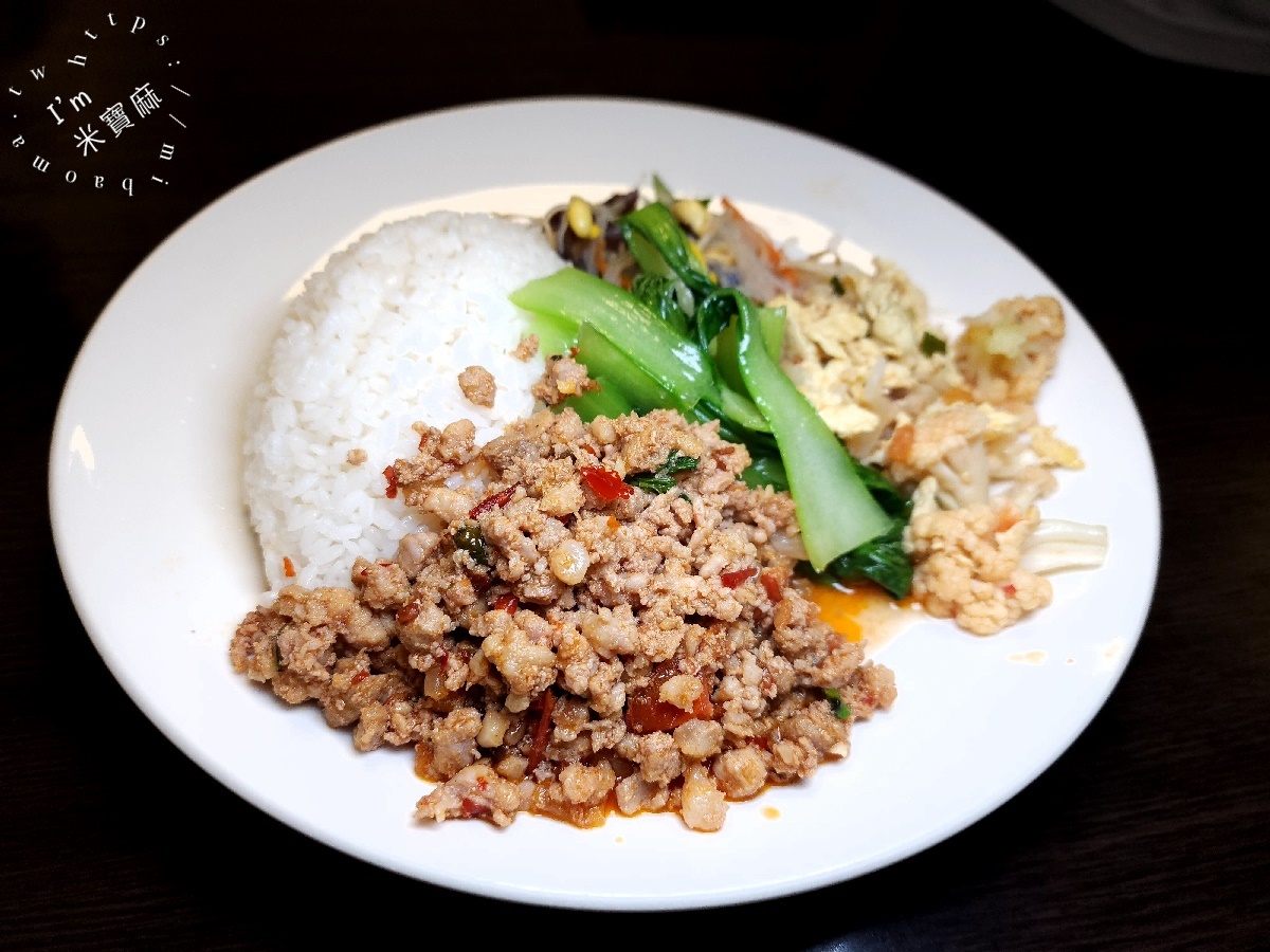 林里南洋風味小吃┃新店大豐路美食。紹子湯麵、印度甩餅、打拋豬肉飯都吃得到