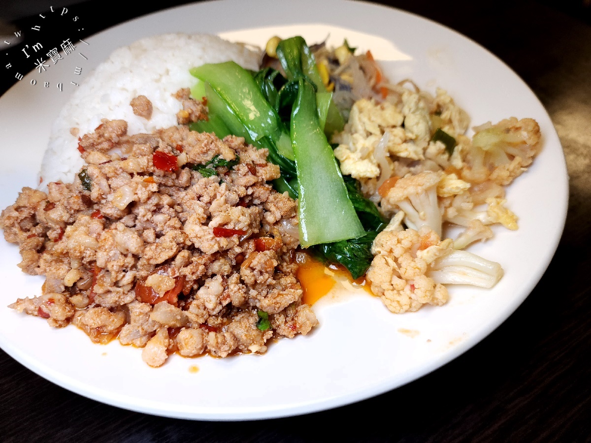 林里南洋風味小吃┃新店大豐路美食。紹子湯麵、印度甩餅、打拋豬肉飯都吃得到