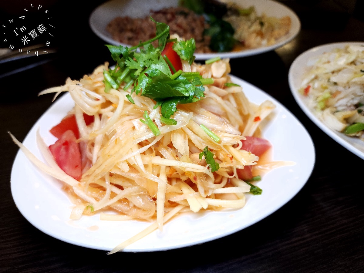林里南洋風味小吃┃新店大豐路美食。紹子湯麵、印度甩餅、打拋豬肉飯都吃得到