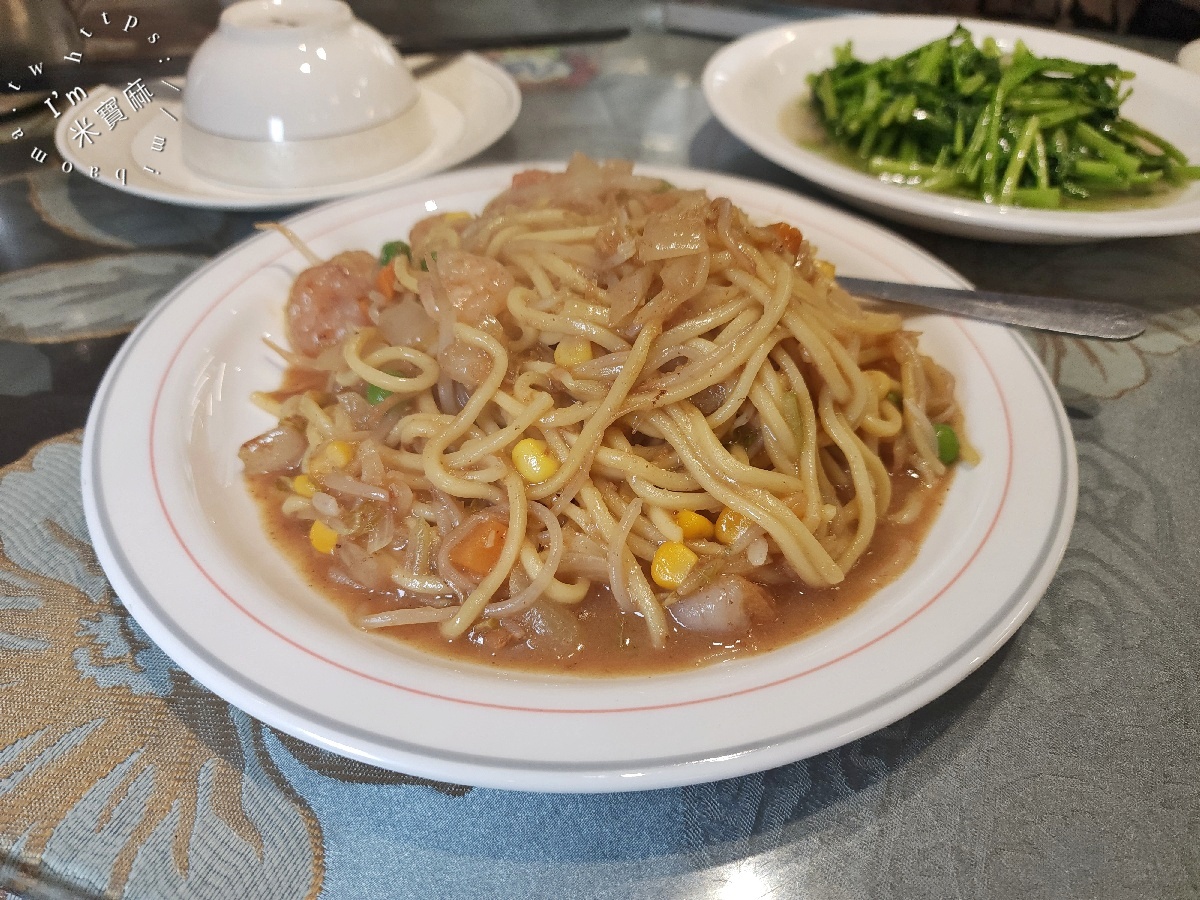 炒翻天南華總店｜中和美食，平價熱炒、炒飯炒麵、什錦煮麵一次滿足