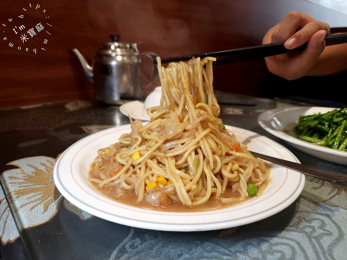 炒翻天南華總店｜中和美食，平價熱炒、炒飯炒麵、什錦煮麵一次滿足