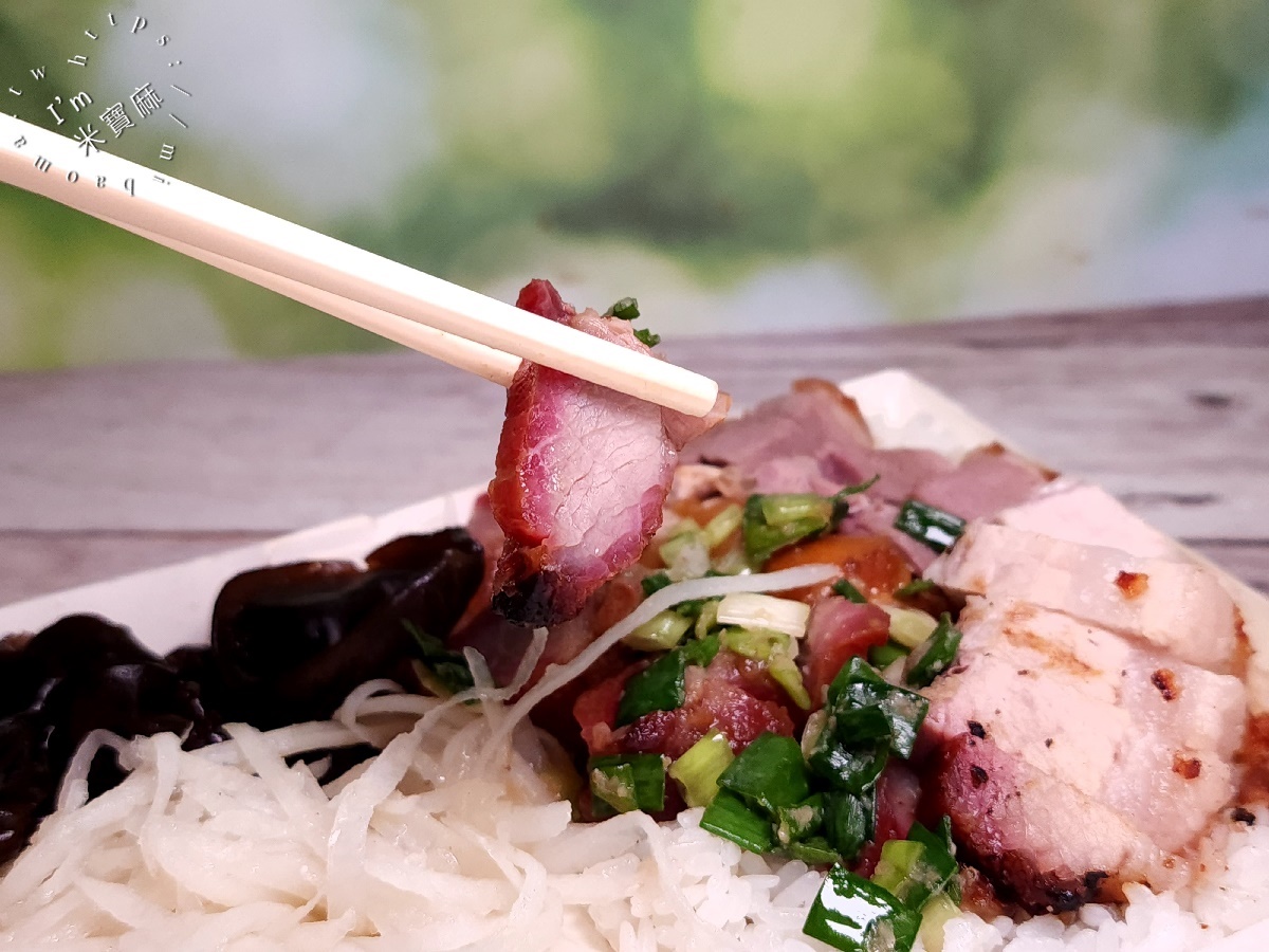 港式荃灣燒臘永和店┃永和燒臘便當。招牌四寶飯、乾炒牛河粉、燒肉飯都好吃，香港師傅製作就是道地好吃