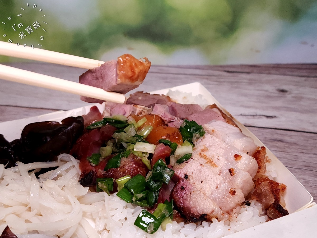 港式荃灣燒臘永和店┃永和燒臘便當。招牌四寶飯、乾炒牛河粉、燒肉飯都好吃，香港師傅製作就是道地好吃