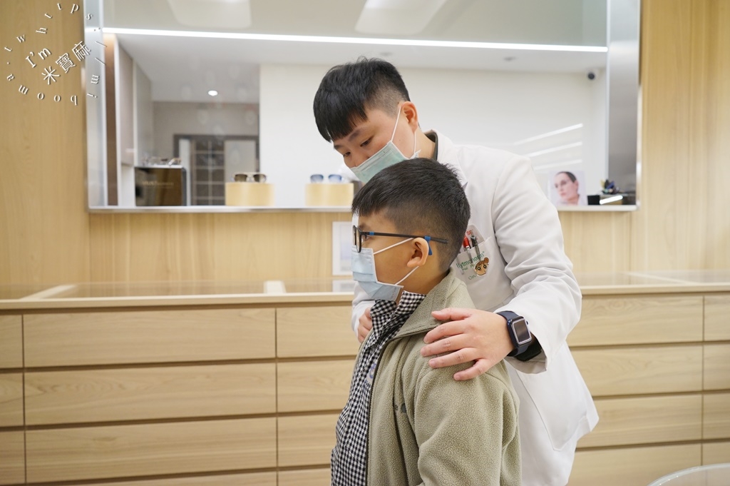 禾馨眼科診所┃兒童視力控制講座。專業呵護下能得到更有效的改善、晶亮健康，守護孩子從現在開始