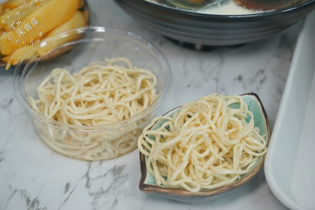 食在幸福-邱記涼麵廣東粥┃新莊廣東粥。多口味涼麵套餐選擇更精省，海味粥麵大滿足!