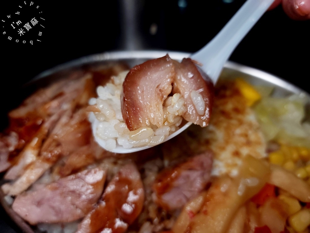 銘鄉豬高飯┃南機場夜市美食。老饕推薦溫體豬肉豬高飯!再來份蚵仔煎超滿足