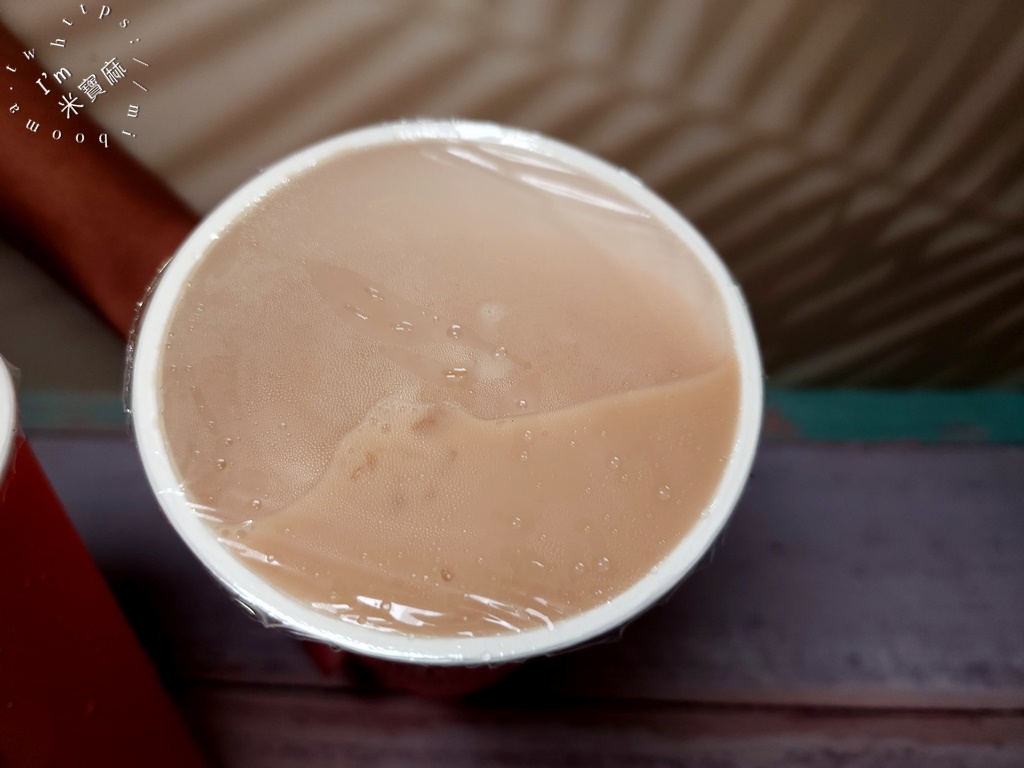 五月初印度拉茶┃永和樂華夜市美食。多款拉茶50元就能喝到，還有港式凍檸檬冰涼舒爽也很不錯