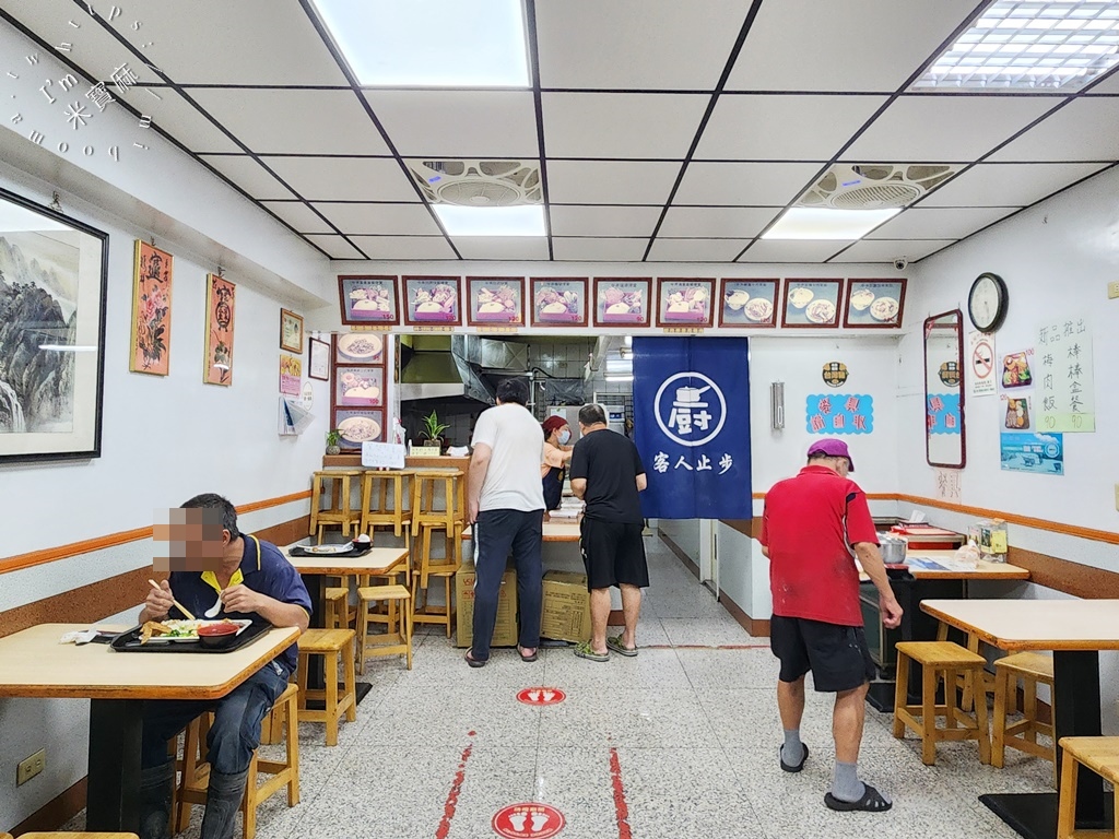 牛丼便當┃萬華美食。必點招牌快餐!排骨不裹粉，每一口都真材實料