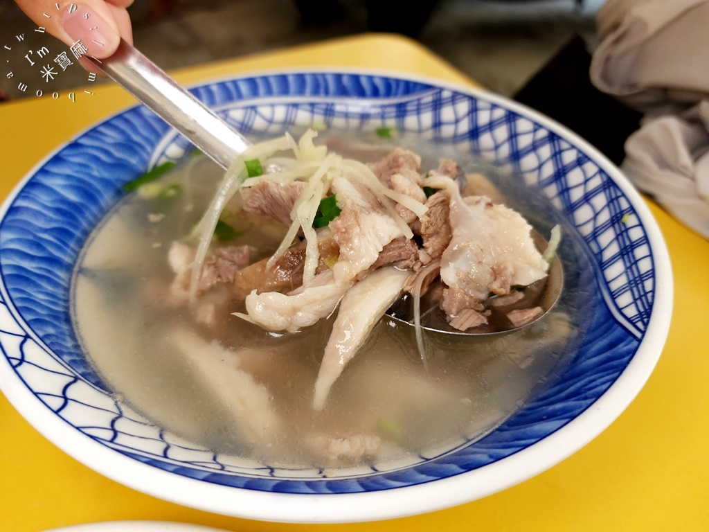 中義街乾麵┃新莊美食。在地30年老店，烏醋乾麵一定要吃，當男人變愛時拍攝場景