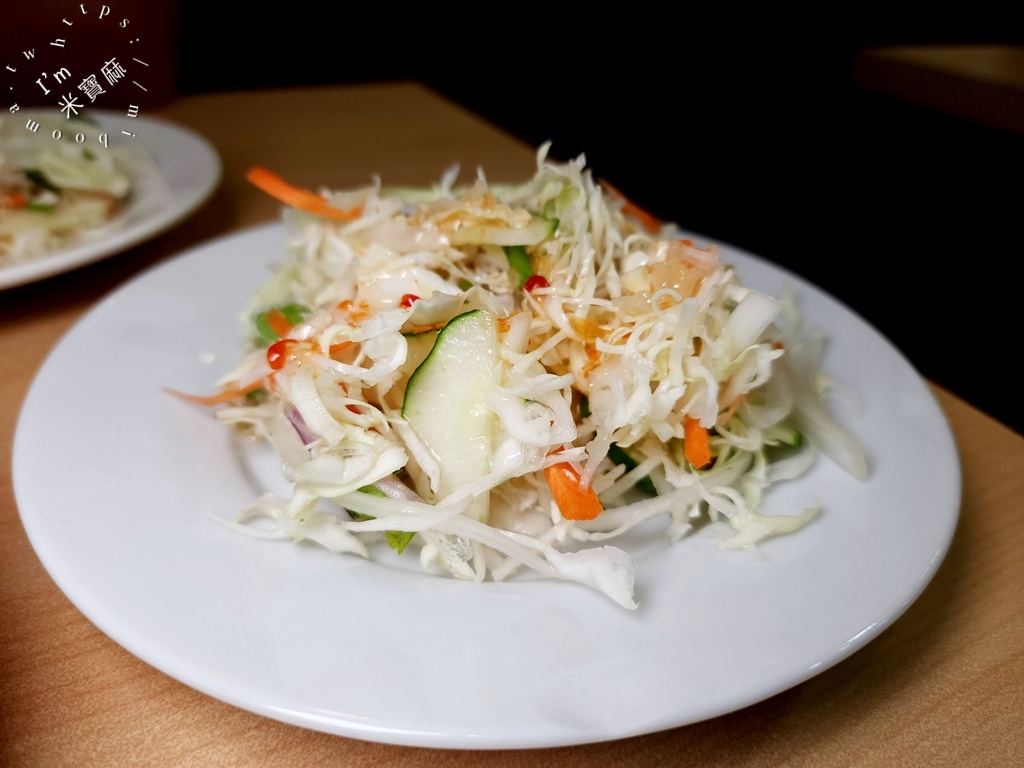 金鑽亞洲美食┃中和美食。南洋風味薑黃雞腿香飯來這吃! 附熱湯及沙拉，飯後再來份印度冰