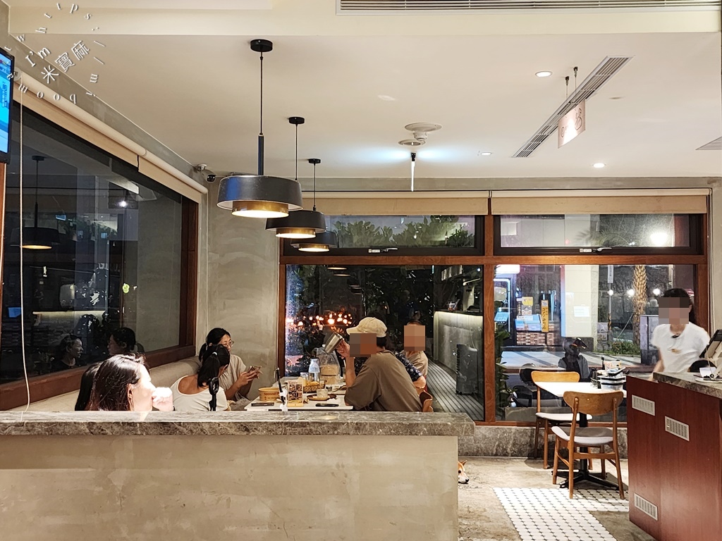 Second Floor 貳樓公館店┃餐點選擇多樣化，聚餐來這要準沒錯，義麵燉飯、排餐漢堡和早午餐都能一併品嘗