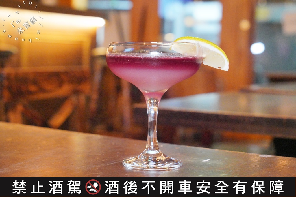 The 41 Bistro 英式餐酒館┃永和餐酒館，喝到飽 。以杯換杯喝到飽方案太划算了，LIVE演唱把氛圍拉到最高點