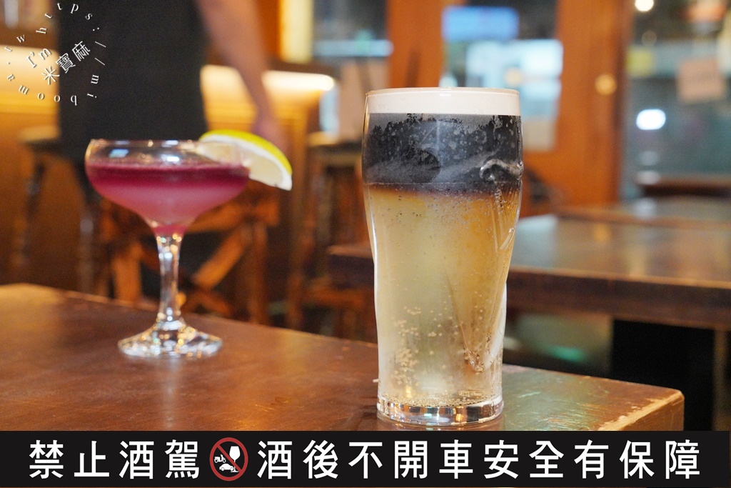 The 41 Bistro 英式餐酒館┃永和餐酒館，喝到飽 。以杯換杯喝到飽方案太划算了，LIVE演唱把氛圍拉到最高點