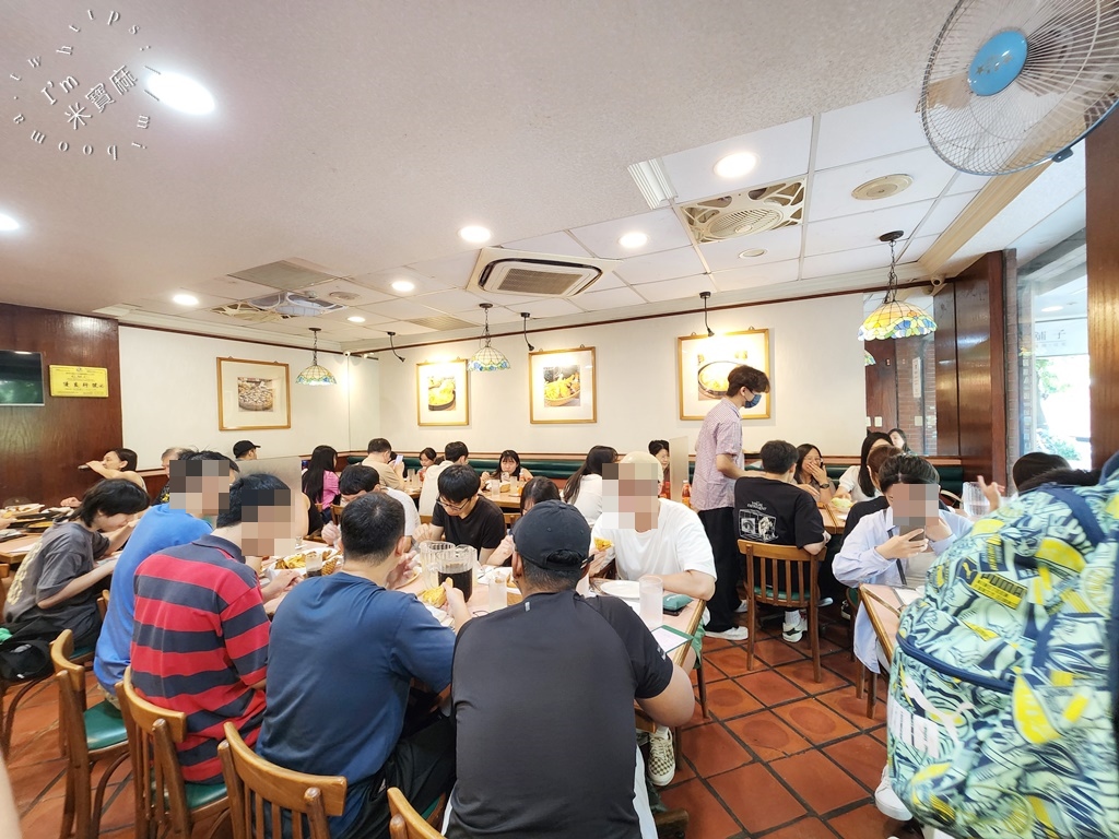 蘇阿姨比薩屋┃台北美食。鬆厚披薩餅皮最推薦、海鮮口味超熱門!還有炸雞油脆大滿足