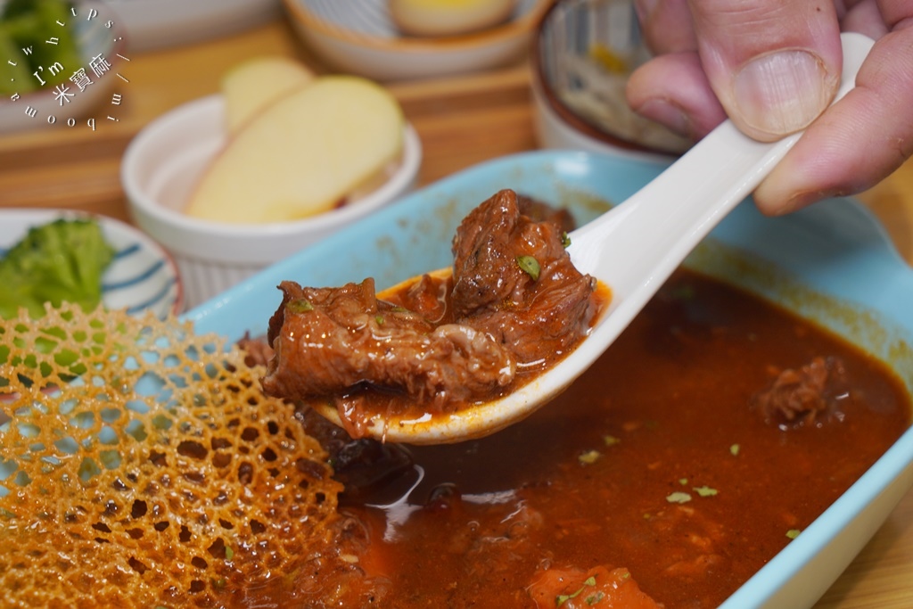 穀雨豐┃林口中式簡餐。多種排餐、定食套餐選擇，另提供包廂聚餐，自助吧無限續用