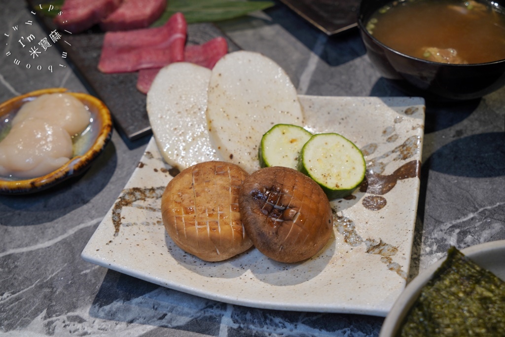 青杉燒肉┃大安燒肉。奢華燒肉高檔饗宴，包廂聚餐隱敝性高，專人代烤、和牛龍蝦爽嗑