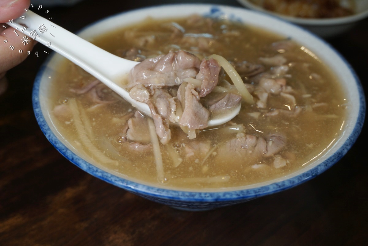 北鴨鴨肉羹｜新店光明街美食，王齊麟都臣服的碧潭旁高CP值鴨肉羹飯，甜香帶辣太銷魂！