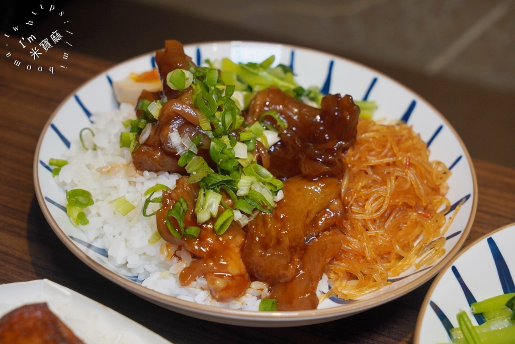 馥小玉私廚料理┃中和美食。滷排骨必吃!異國風味椒麻雞、經典炸雞腿、燉牛筋也正點