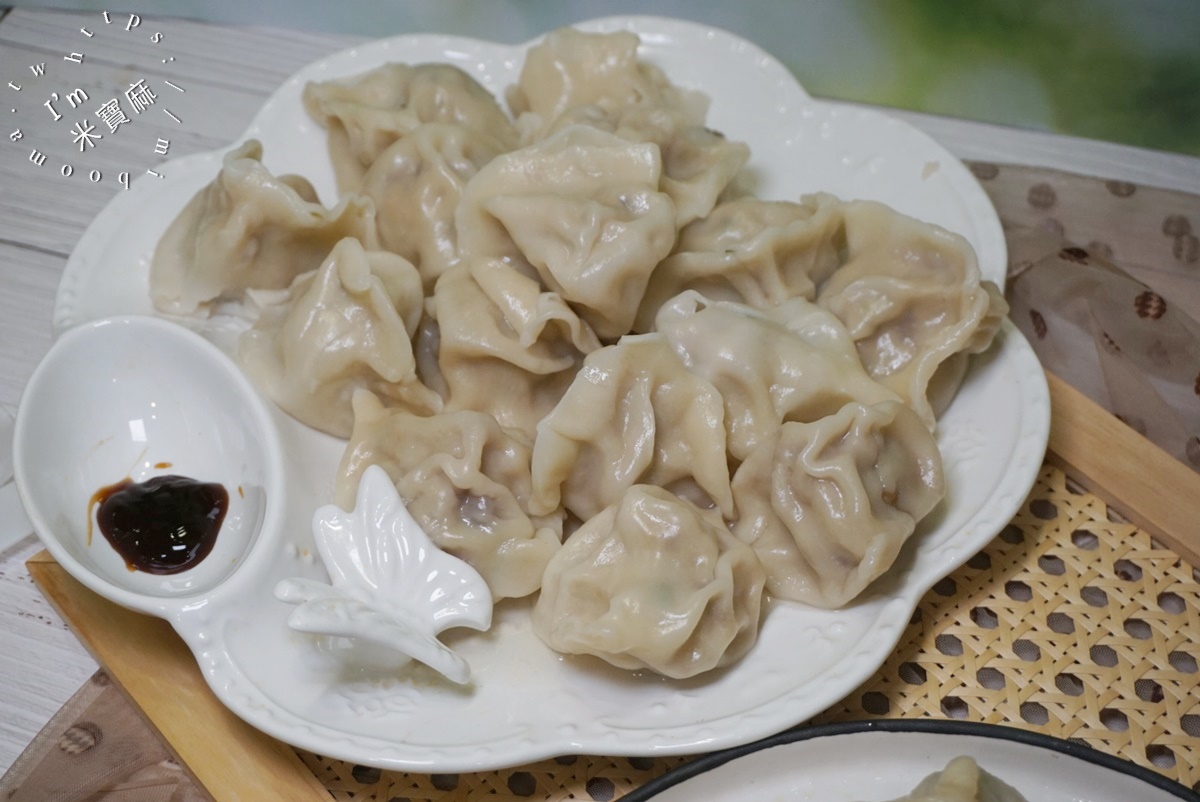 圈圈選物獨家販售┃食尚玩家潮台美食聯名。一日五餐讓你從早吃到晚，24小時美食口味獨特又充滿台灣味