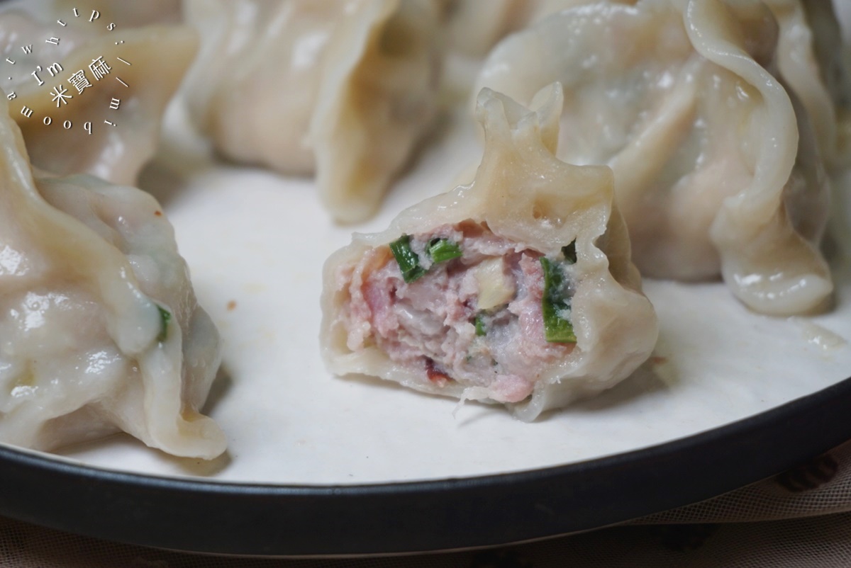 圈圈選物獨家販售┃食尚玩家潮台美食聯名。一日五餐讓你從早吃到晚，24小時美食口味獨特又充滿台灣味