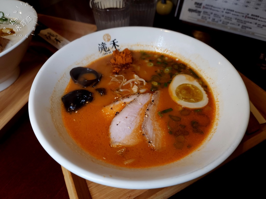 滝禾製麵所-板橋中山店┃板橋美食。六種湯頭選擇、鬼椒激辛豚骨辣爽過癮、泡系湯頭必吃