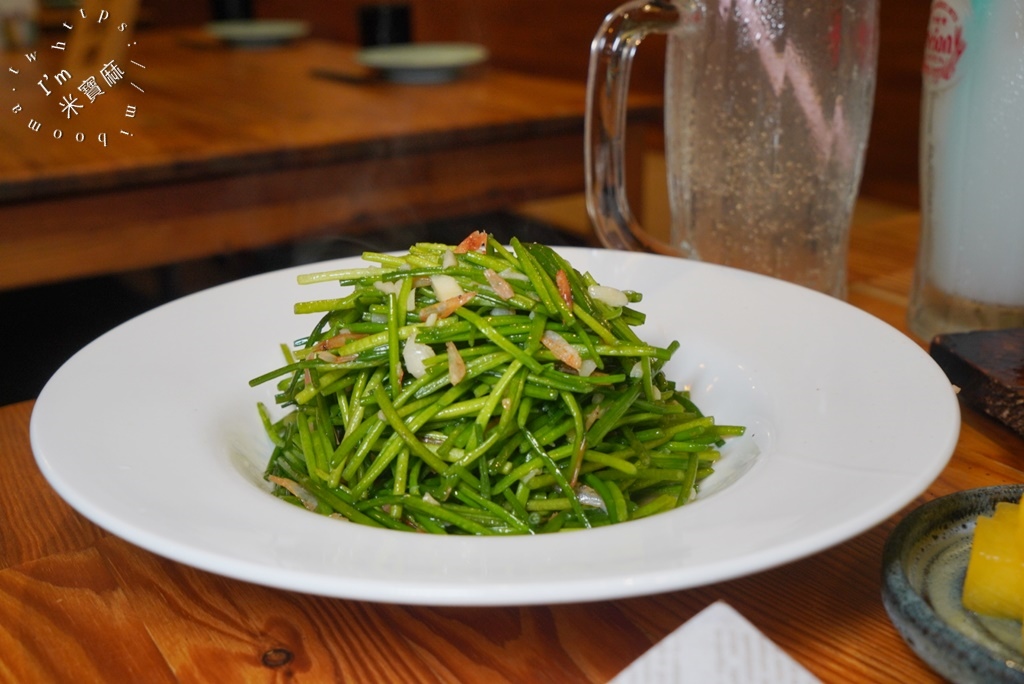 粉鳥林 漁食肆┃松山區居酒屋。每日新鮮漁獲烤魚必吃，台日創意料理選擇多，聚餐來這裡!