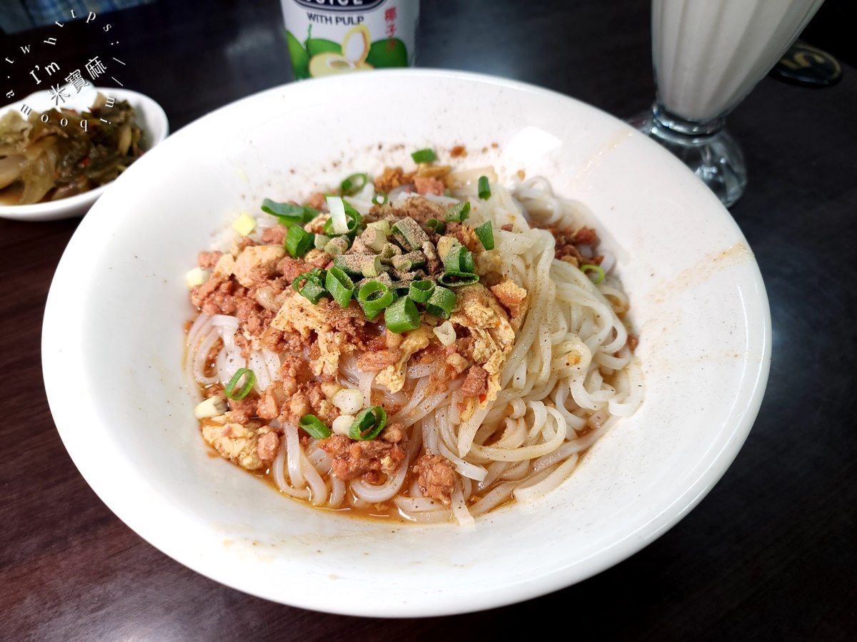 阿英雲南景頗泰緬風味料理┃中和華新街美食。手抓飯要吃記得預訂，料理選擇多，來這裡聚餐也很不錯