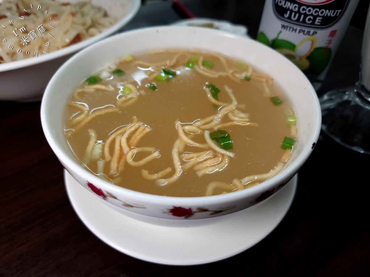 阿英雲南景頗泰緬風味料理┃中和華新街美食。手抓飯要吃記得預訂，料理選擇多，來這裡聚餐也很不錯