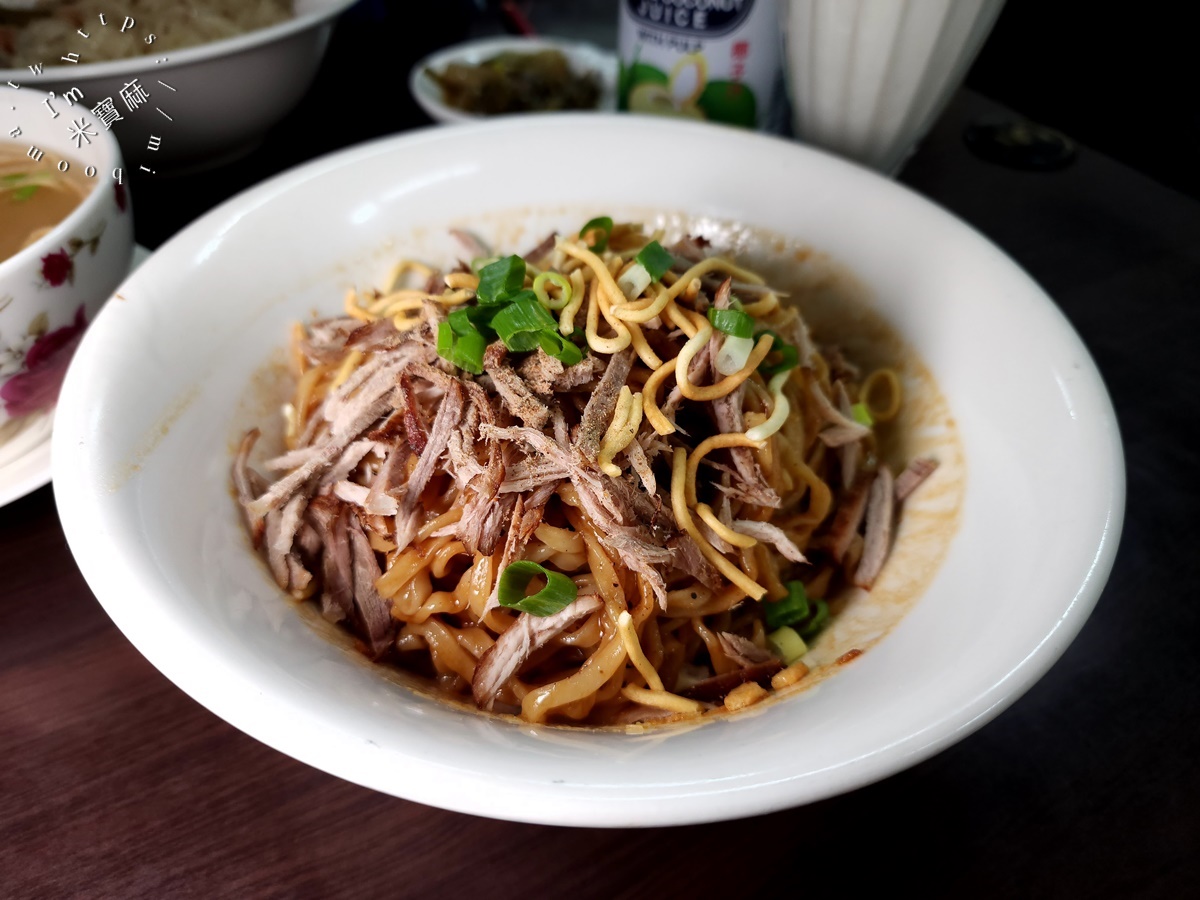 阿英雲南景頗泰緬風味料理┃中和華新街美食。手抓飯要吃記得預訂，料理選擇多，來這裡聚餐也很不錯