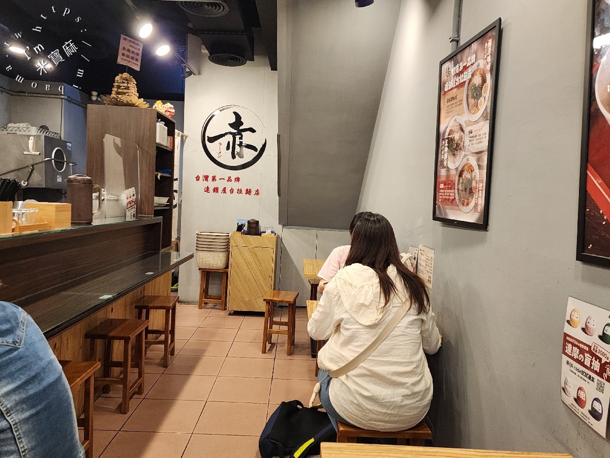 赤麵廠レッドラーメン┃ 中和美食。三種拉麵口味選擇，還有叉燒肉飯、關東煮及小菜，內用可續麵一次