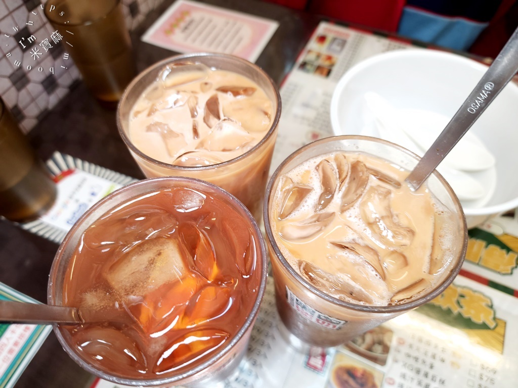 得閒飲茶港式茶餐廳┃永和美食。秒入香港氛圍茶餐廳，道地港味來這裡吃!